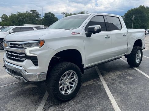 Used 2022 Chevrolet Silverado 1500 LTZ AWD/4WD image 27