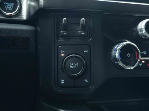 Used 2026 Ford F250 Lariat w/ Black Appearance Package AWD/4WD image 32