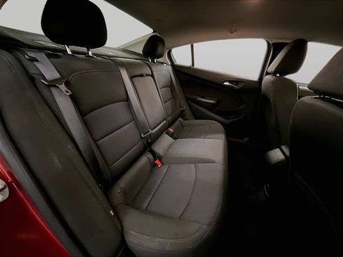 Used 2018 Chevrolet Cruze LT w/ Convenience Package FWD image 26