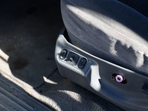 Used 2002 Ford Expedition XLT image 40