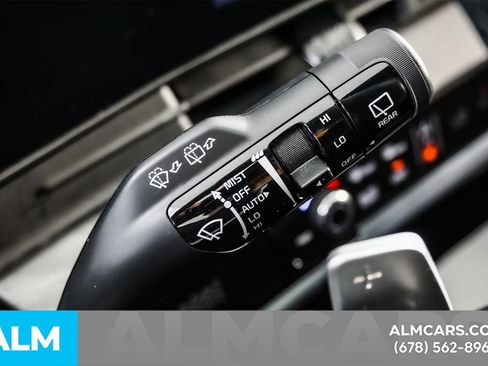Used 2025 Kia Sportage X-Line AWD/4WD image 32
