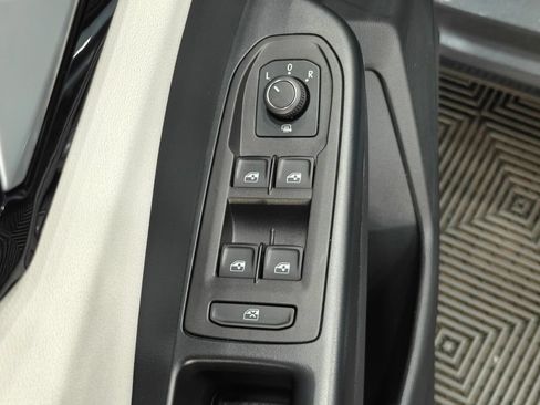 Used 2025 Volkswagen Taos S AWD/4WD image 44