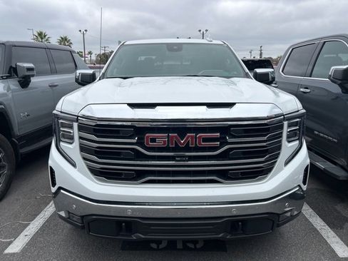 Used 2025 GMC Sierra 1500 SLT w/ SLT Premium Plus Package image 2