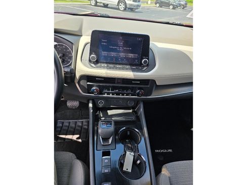 Used 2023 Nissan Rogue SV FWD image 23