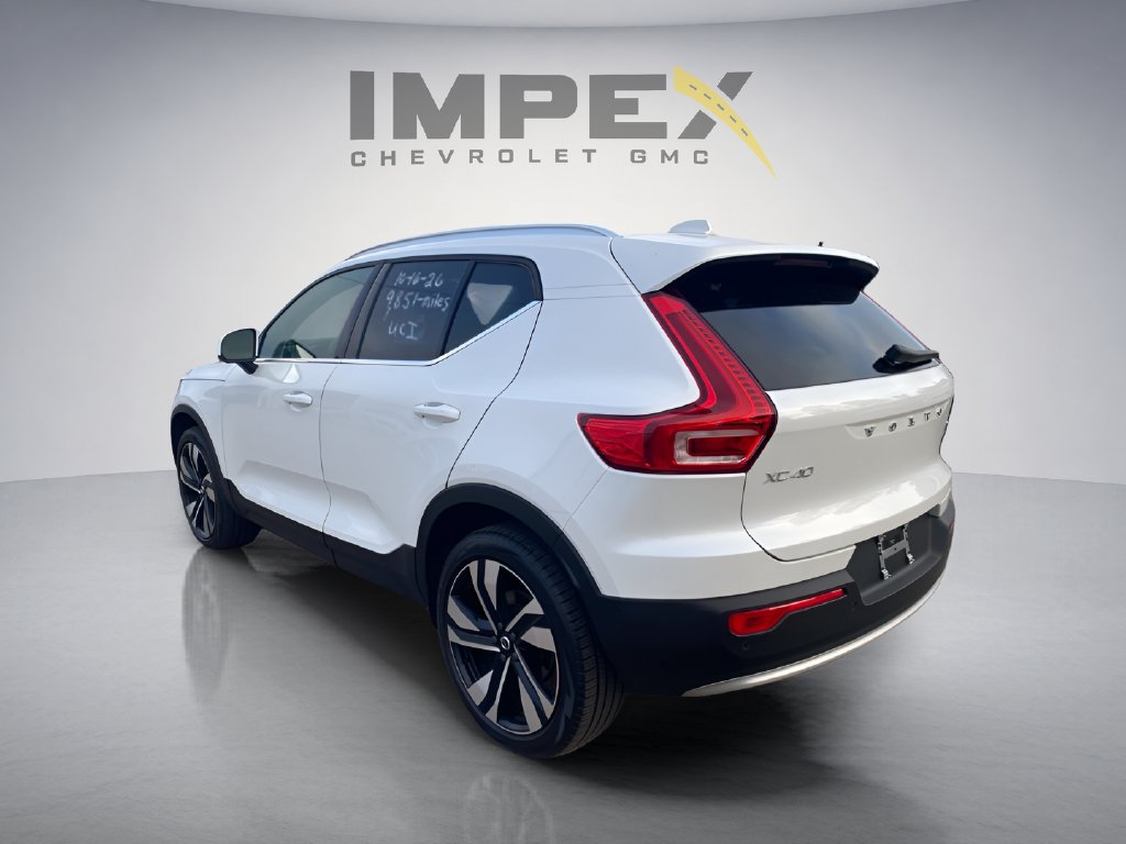 Used 2024 Volvo XC40 B5 Ultimate w/ Climate Package AWD/4WD image 3