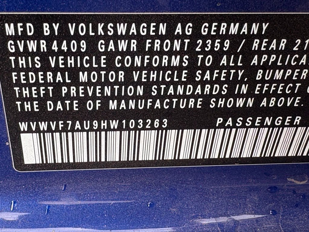 Used 2017 Volkswagen Golf R 4-Door AWD/4WD image 18