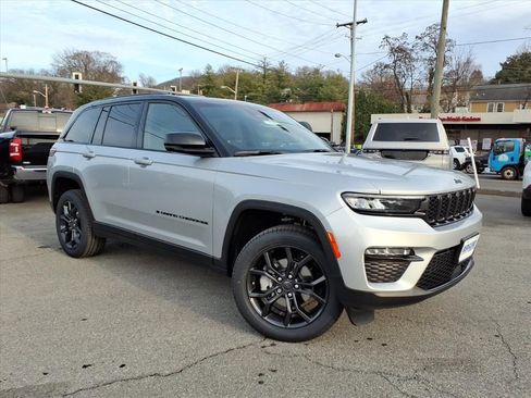 New 2025 Jeep Grand Cherokee Limited image 2