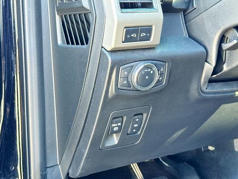 Used 2019 Ford F150 Lariat image 21