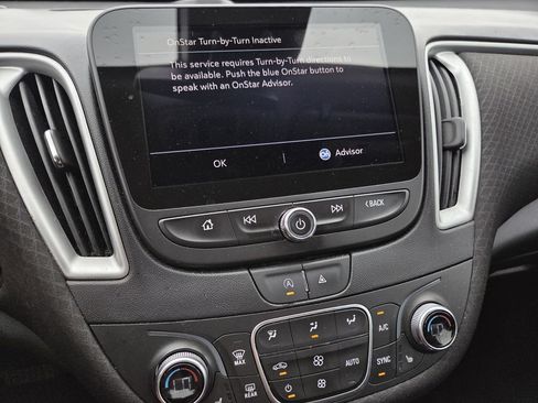 Used 2023 Chevrolet Malibu LT w/ Driver Confidence Package FWD image 9