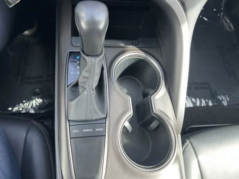 Used 2023 Toyota Camry SE image 29