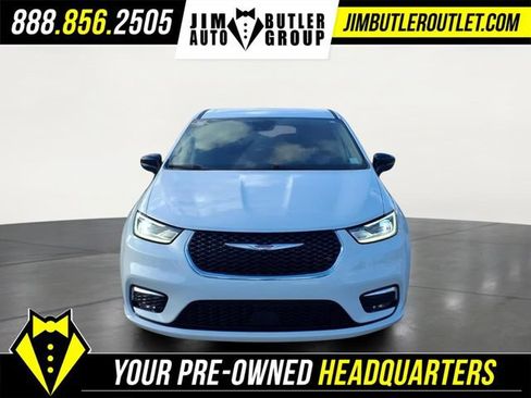 Used 2024 Chrysler Pacifica Touring-L FWD image 28