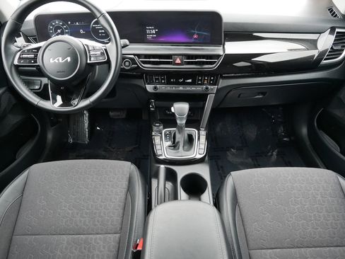 Certified 2025 Kia Seltos X-Line image 10
