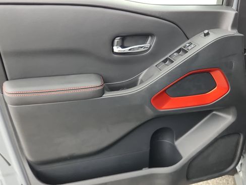 New 2025 Nissan Frontier PRO-4X image 9