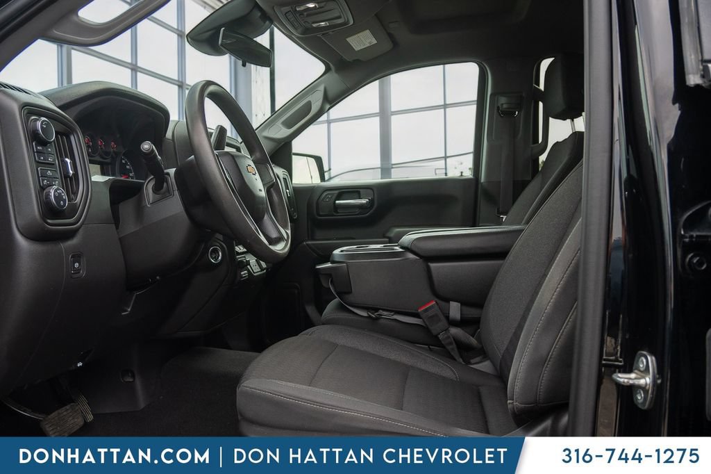 Used 2024 Chevrolet Silverado 1500 Custom AWD/4WD image 3