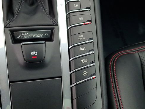 Used 2017 Porsche Macan GTS image 26