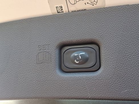 Used 2019 Lincoln Nautilus Select image 33