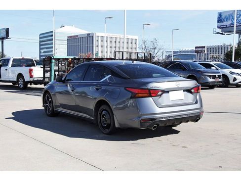 Used 2024 Nissan Altima 2.5 SR image 4