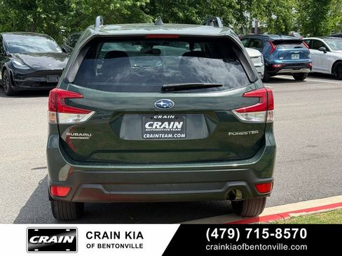 Used 2023 Subaru Forester Premium AWD/4WD image 6