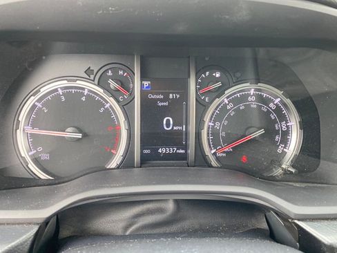 Used 2022 Toyota 4Runner TRD Off-Road Premium w/ Moonroof Package AWD/4WD image 27