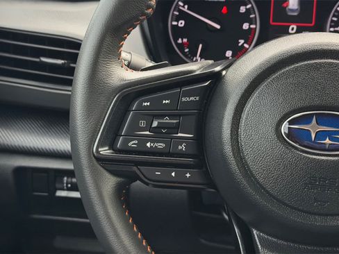 Certified 2024 Subaru Crosstrek 2.5i Limited w/ Crosstrek Mirror Package image 18