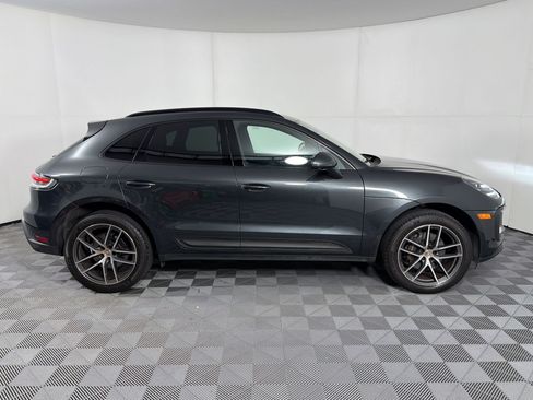 Certified 2024 Porsche Macan AWD/4WD image 8