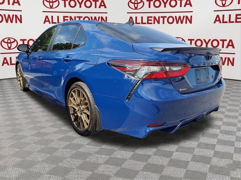Used 2024 Toyota Camry SE w/ Convenience Package FWD image 4