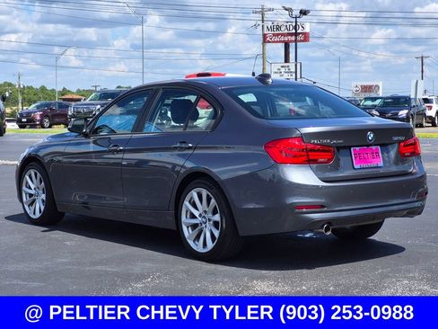 Used 2018 BMW 320i xDrive Sedan AWD/4WD image 4