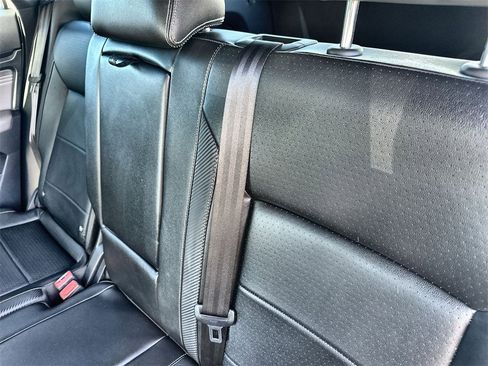 Used 2022 Volkswagen Atlas Cross Sport SE image 18