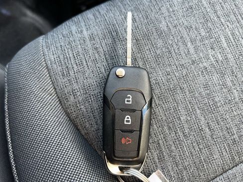 New 2026 Ford F250 XL w/ XL Chrome Package image 28