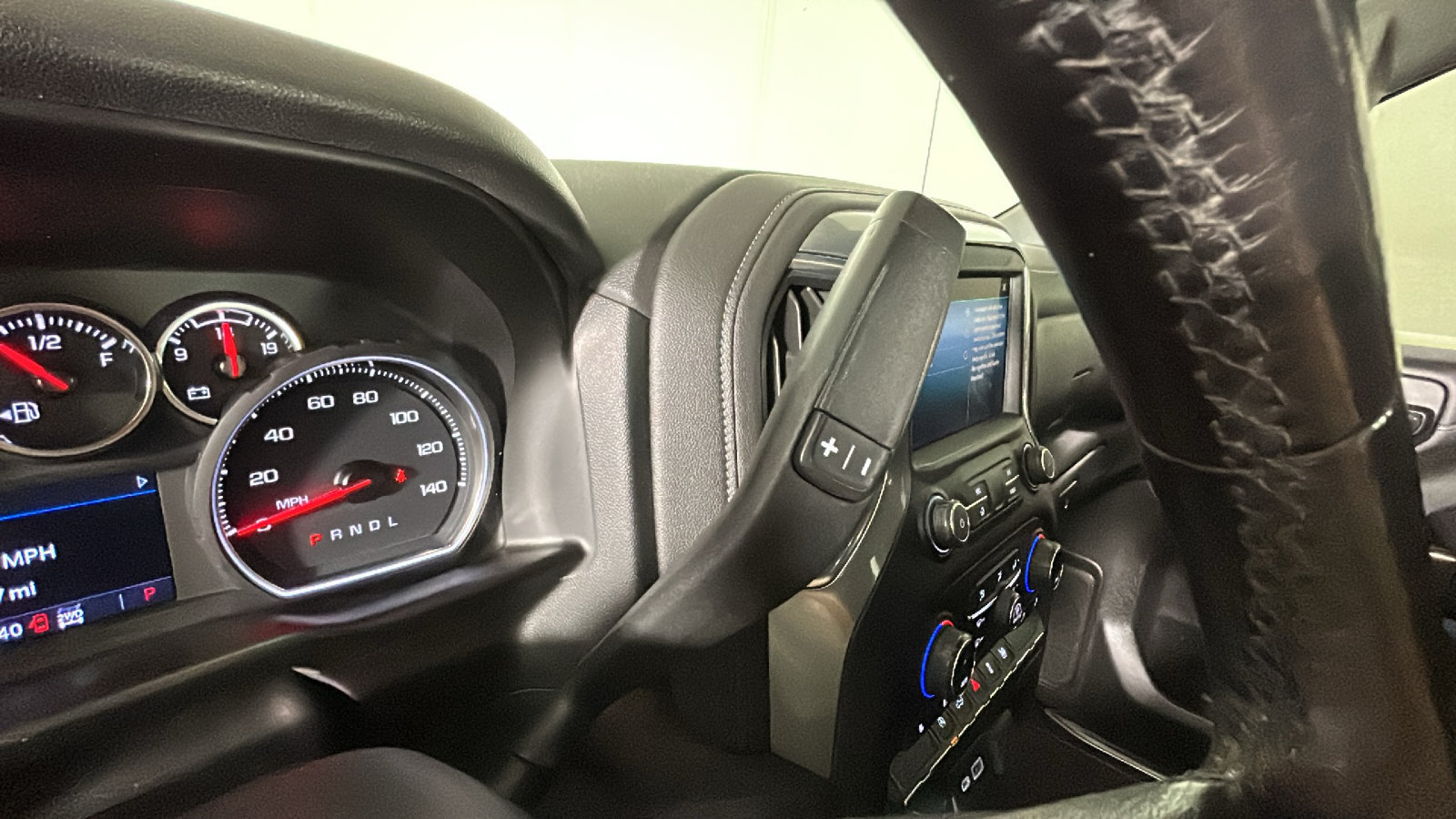 Used 2021 Chevrolet Silverado 1500 RST w/ Max Trailering Package AWD/4WD image 24