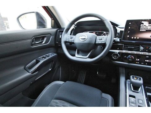New 2026 Nissan Pathfinder SV FWD image 8