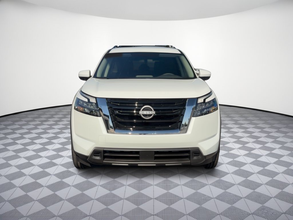 Used 2025 Nissan Pathfinder SV FWD image 10