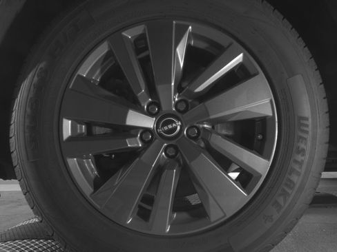 Used 2025 Nissan Pathfinder SV AWD/4WD image 11