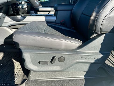 Used 2025 Ford F350 Lariat w/ Lariat Ultimate Package image 9