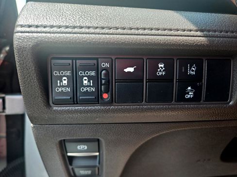 Used 2019 Honda Odyssey EX-L image 18