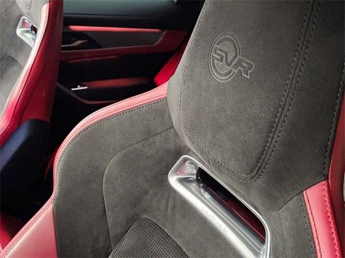 Used 2022 Jaguar F-PACE SVR image 15