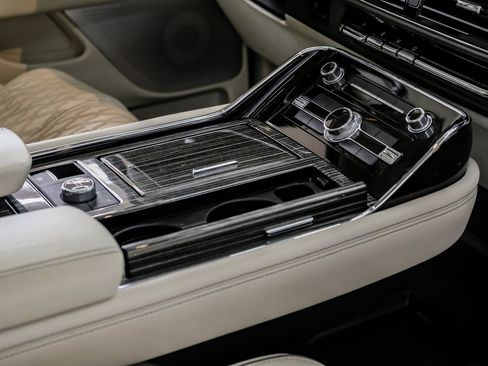 Used 2022 Lincoln Navigator Black Label image 32