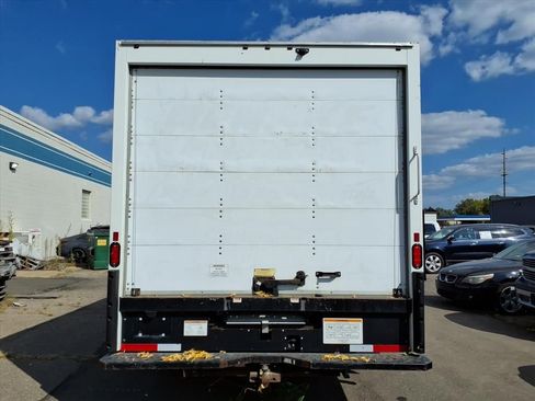 Used 2020 GMC Savana 3500 Extended w/ Driver Convenience Package image 4