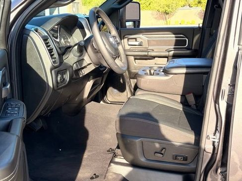 Certified 2025 RAM 2500 Big Horn AWD/4WD image 9