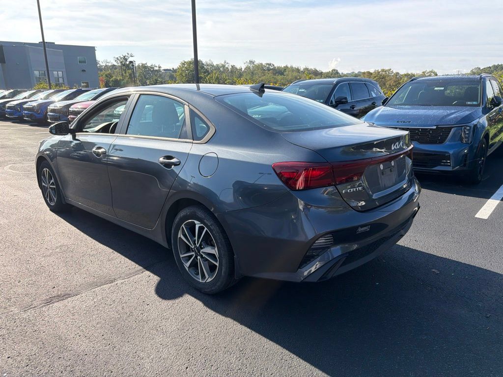 Certified 2023 Kia Forte LXS w/ LXS Technology Package FWD image 5