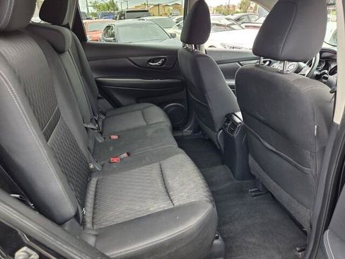 Used 2019 Nissan Rogue SV FWD image 20