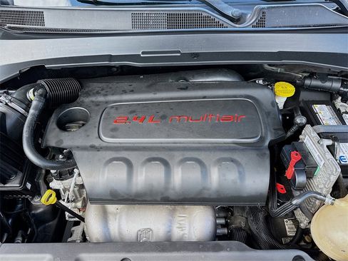 Used 2022 Jeep Compass Latitude image 31