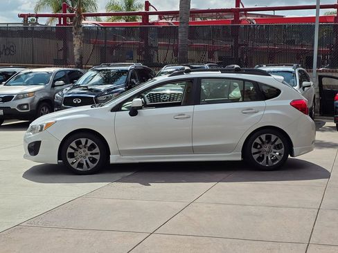 Used 2013 Subaru Impreza 2.0i Sport Premium image 9