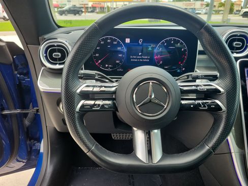 Used 2025 Mercedes-Benz CLE 300 4MATIC Coupe image 23