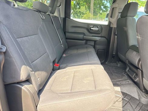 Used 2019 Chevrolet Silverado 1500 Custom w/ Custom Value Package RWD image 11