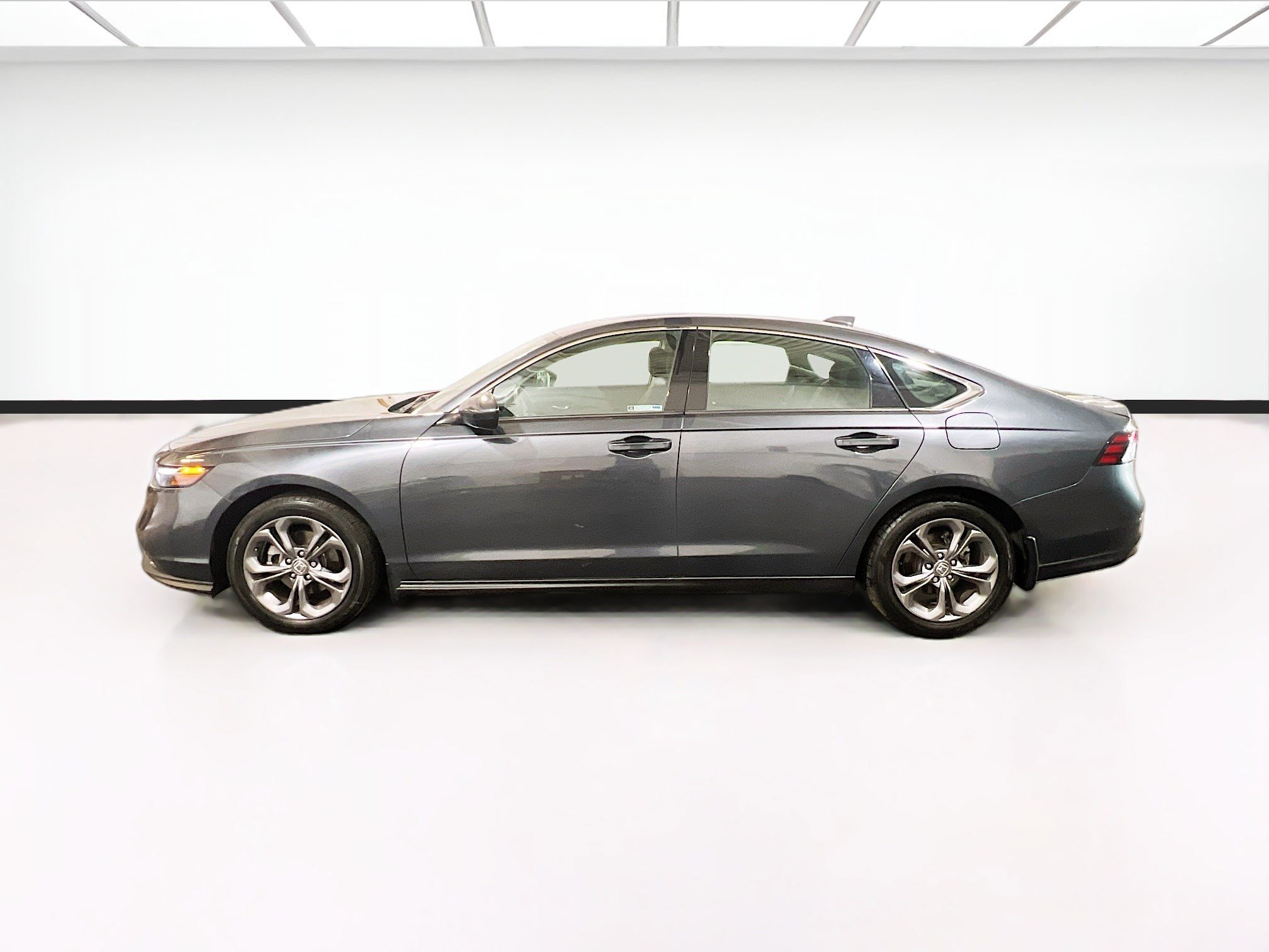 Used 2024 Honda Accord EX image 22