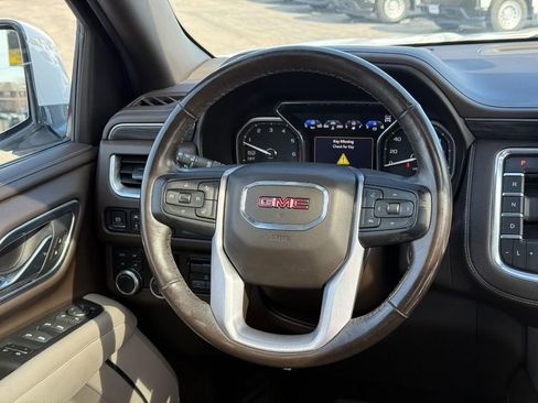 Used 2021 GMC Yukon SLT w/ SLT Luxury Plus Package image 14