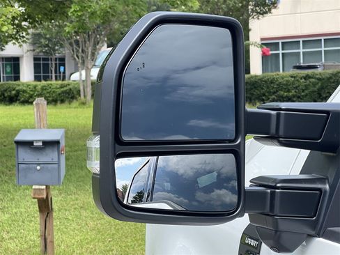 New 2026 Ford F250 Lariat w/ Black Appearance Package image 35