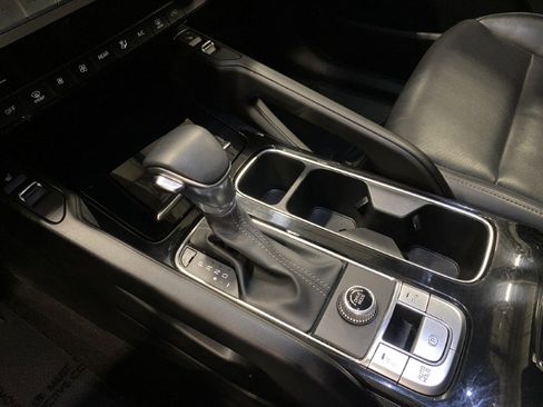Used 2025 Kia Telluride S FWD image 38