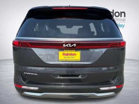 Certified 2024 Kia Carnival SX Prestige FWD image 6